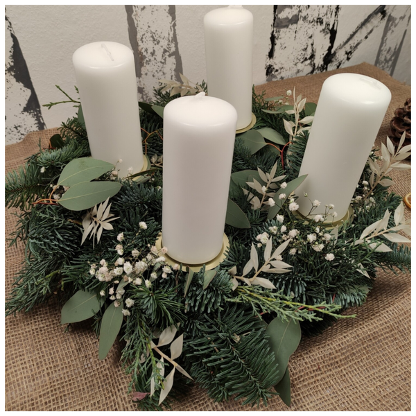 Adventskranz aus Edeltanne - Weiß