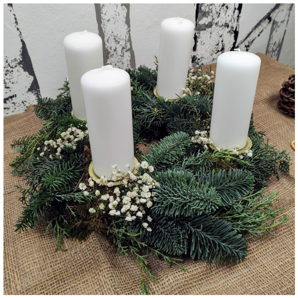 Adventskranz Natur „Natürliche Eleganz“ aus Edeltanne, Schleierkraut & Moos