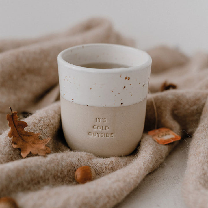 Becher "It's cold outside" - raschekraenzedevelopment