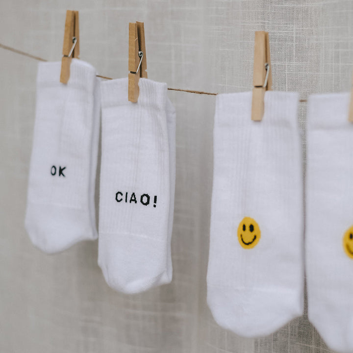 Socken "ok ciao!" weiß - raschekraenzedevelopment